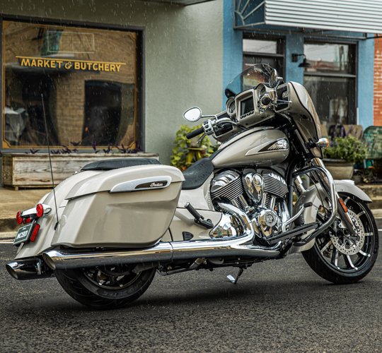 DET SKAL IKKE STÅ PÅ UTSTYRET